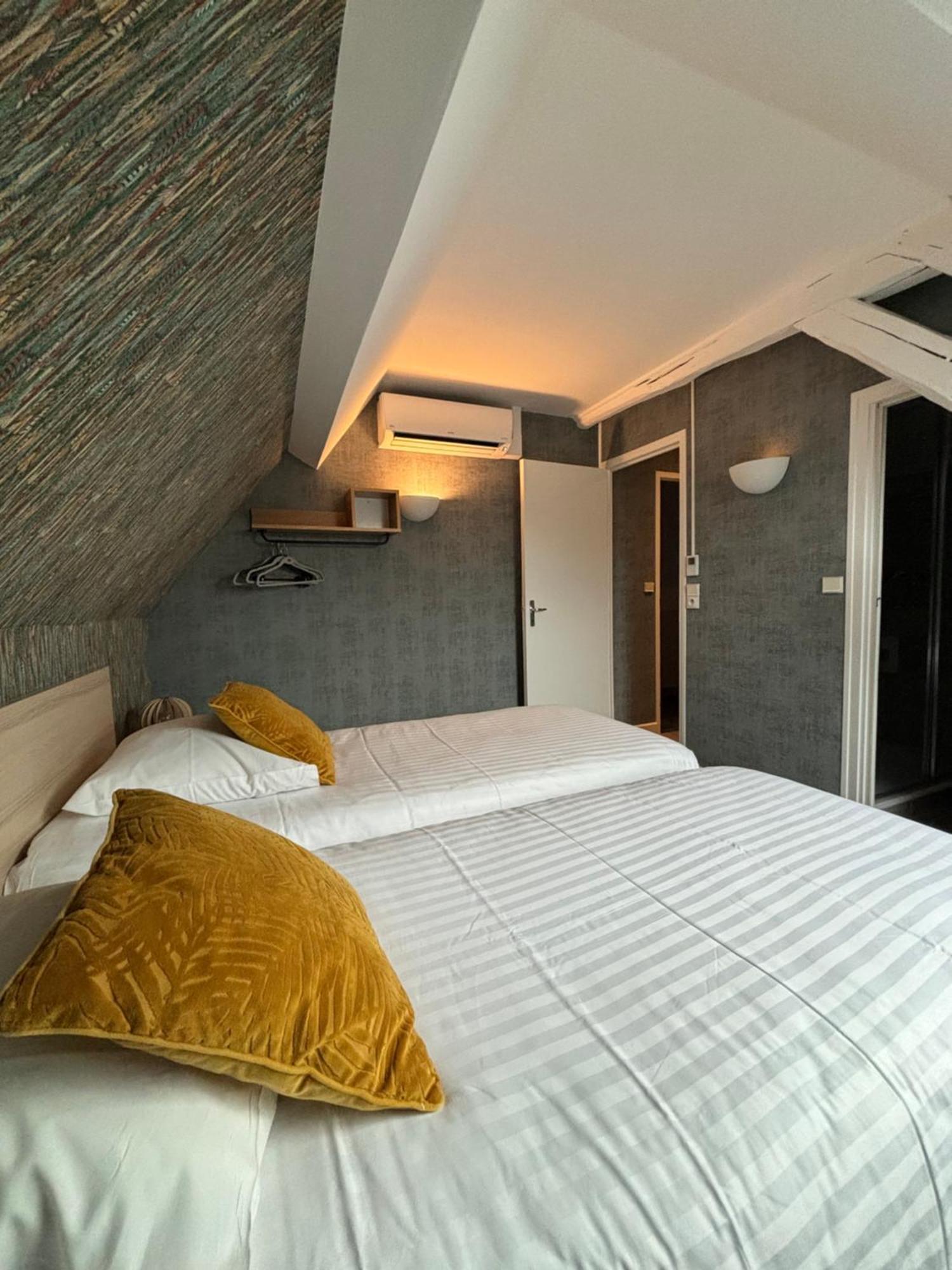 Hotel De Troyes Luaran gambar
