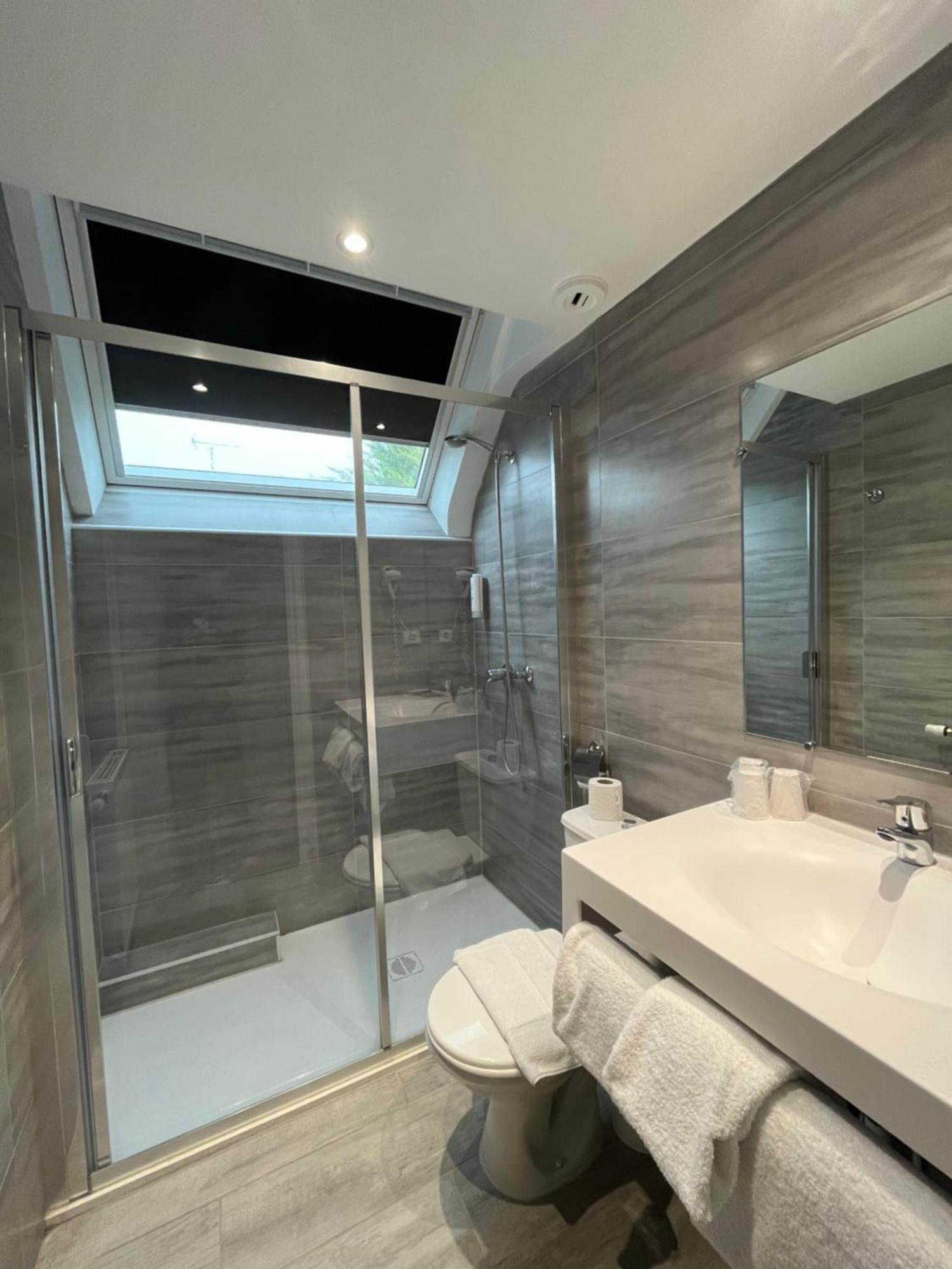 Hotel De Troyes Luaran gambar