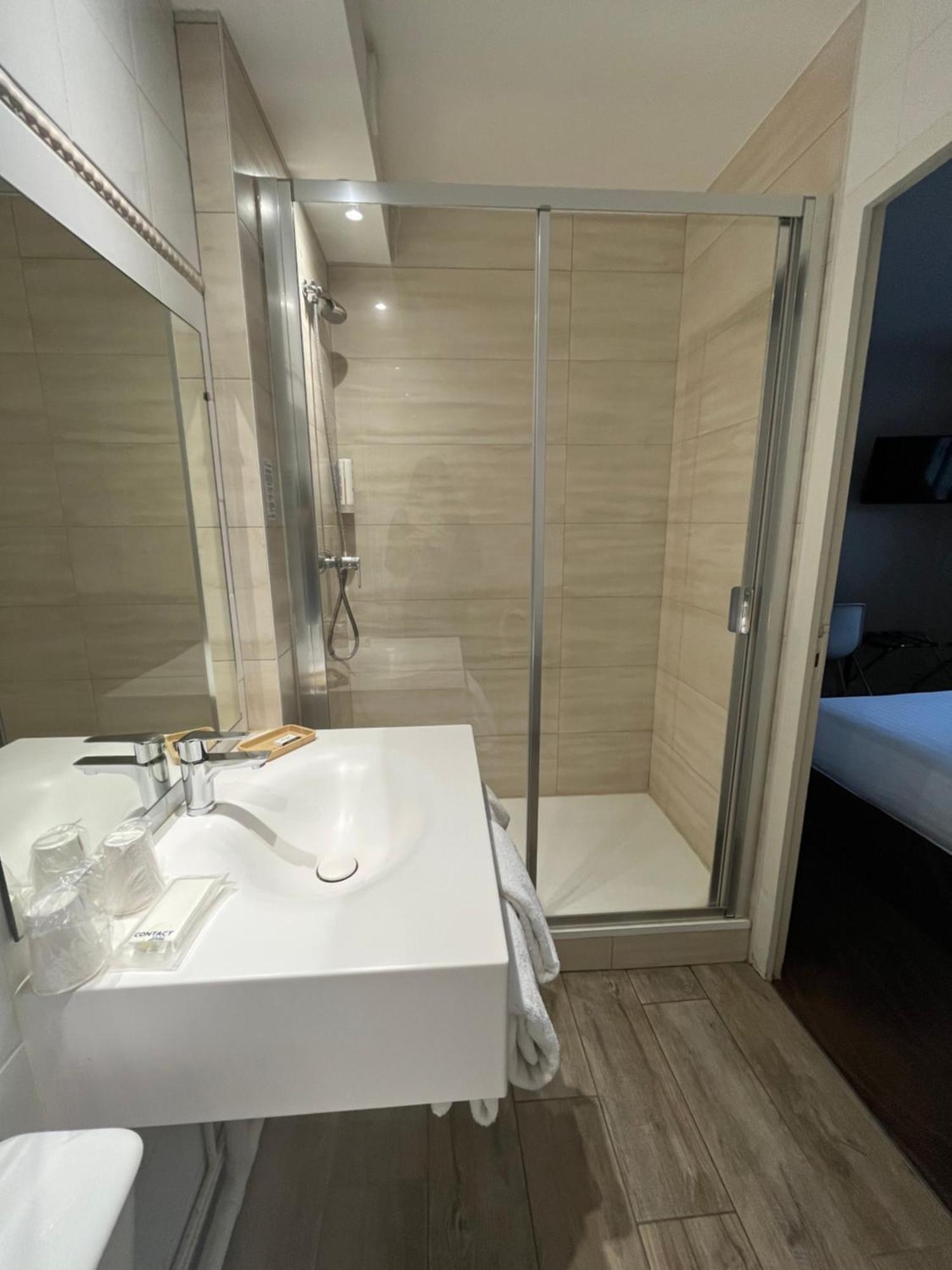 Hotel De Troyes Luaran gambar