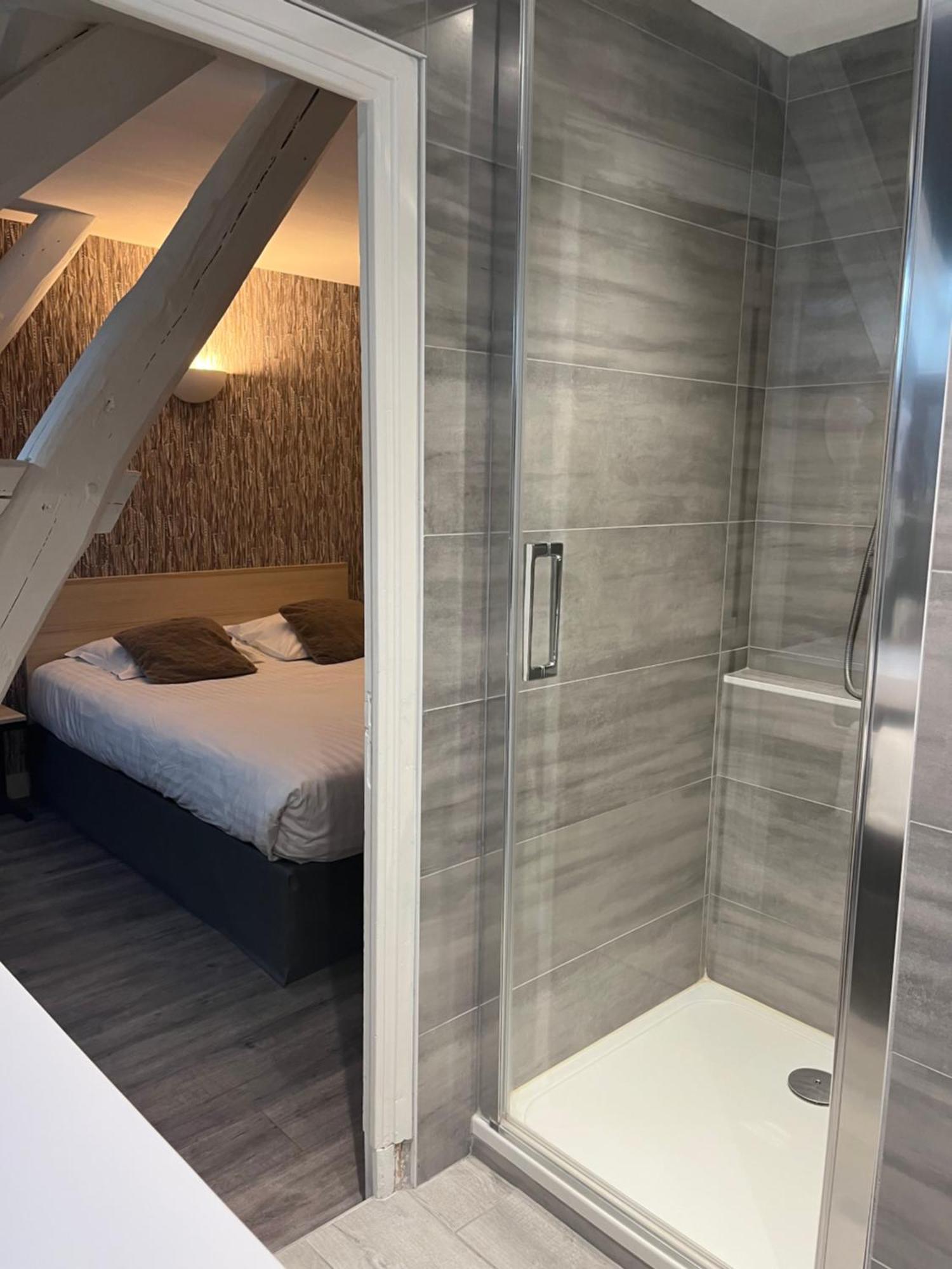 Hotel De Troyes Luaran gambar